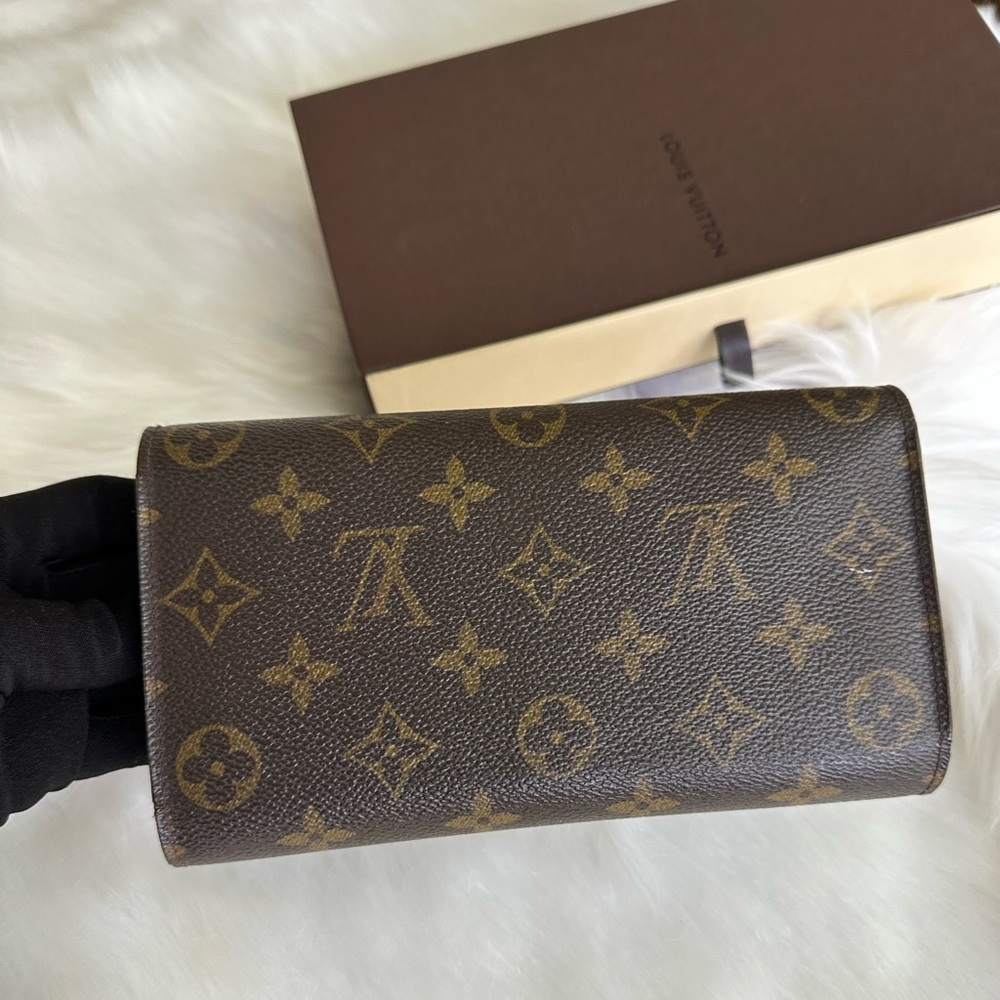 Stunning Brown Monogram Wallet - image 2